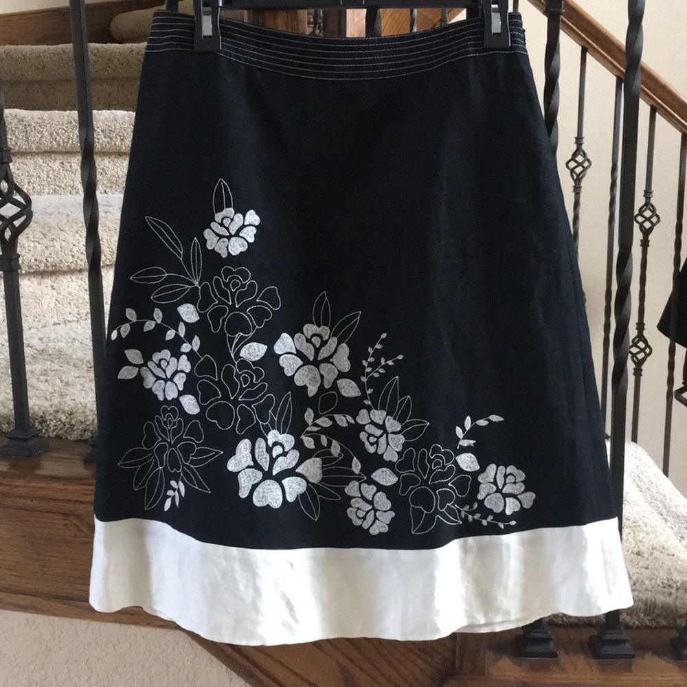 Skirt, Ann Taylor. Cream n Black